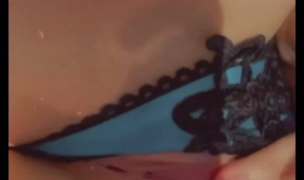QueenBri69!!! Hot Show Her Pussy Lewd New Video Leakd