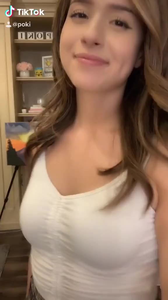 Pokimane!! Sexy on bedroom