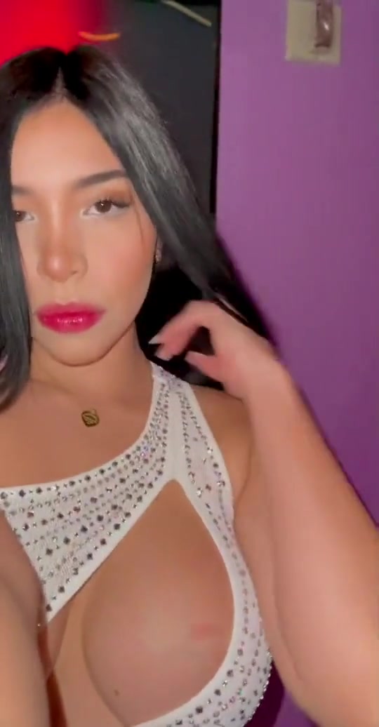 Danilanio!! Hot big tits on bedroom