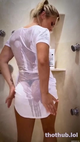 Paige vanzant!! Nude show in bathroom
