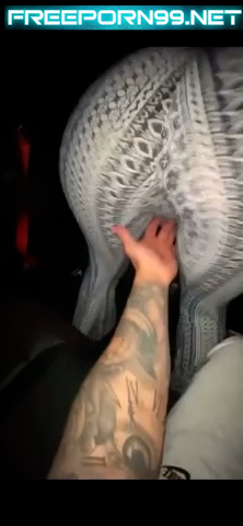 Bootybyshels OMG BF touching cunt so hot !!
